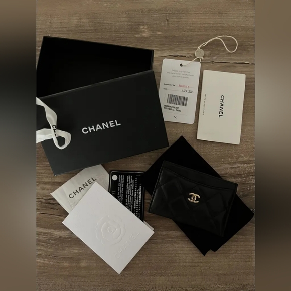 Chanel Black Quilted Card Holder - Picture 1 of 7